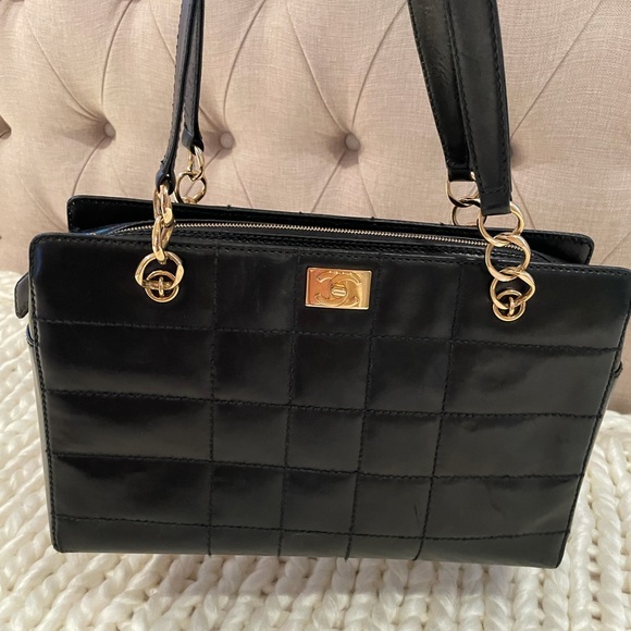 🔥Auth Chanel Bag. 13”x81/2”x3”. Good condition 🔥 - Picture 4 of 7